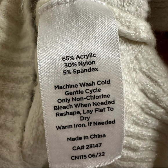 Talbots Fair Isle turtleneck sweater cream tan & gray soft, petite grandmacore - Picture 5 of 9